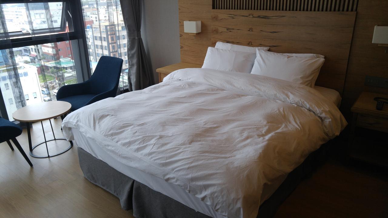 J Square Hotel And Wedding Jinju Dış mekan fotoğraf